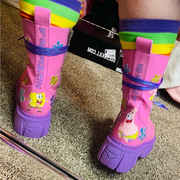 Dolls Kill Shoes Rare Dolls Kill Spongebob Bikini Bottom Besties Combat Boots Pink Purple